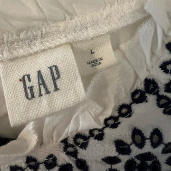 GAP White Ruffled Blouse with navy blue Embellishments size L (S110) - Picture 2 of 8